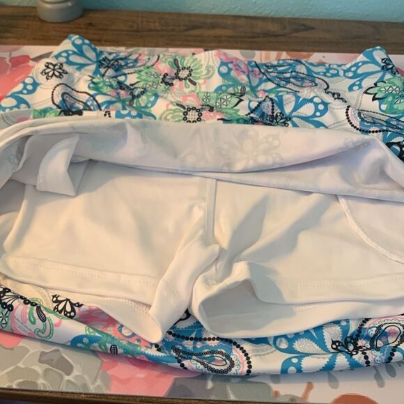 Bermuda Sands XP Athletic Skirt With Shorts Paisley And Floral Print Size Small. - Picture 4 of 4
